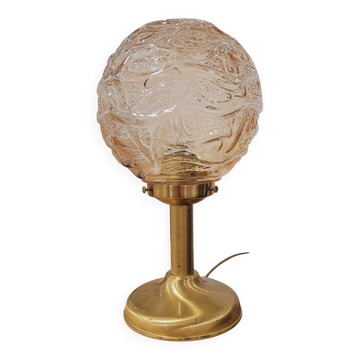 Table lamp
