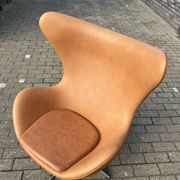 Original Fritz Hansen Egg chair from 1983 in perfect condition, new!! Rustic Cognac Camel Leather