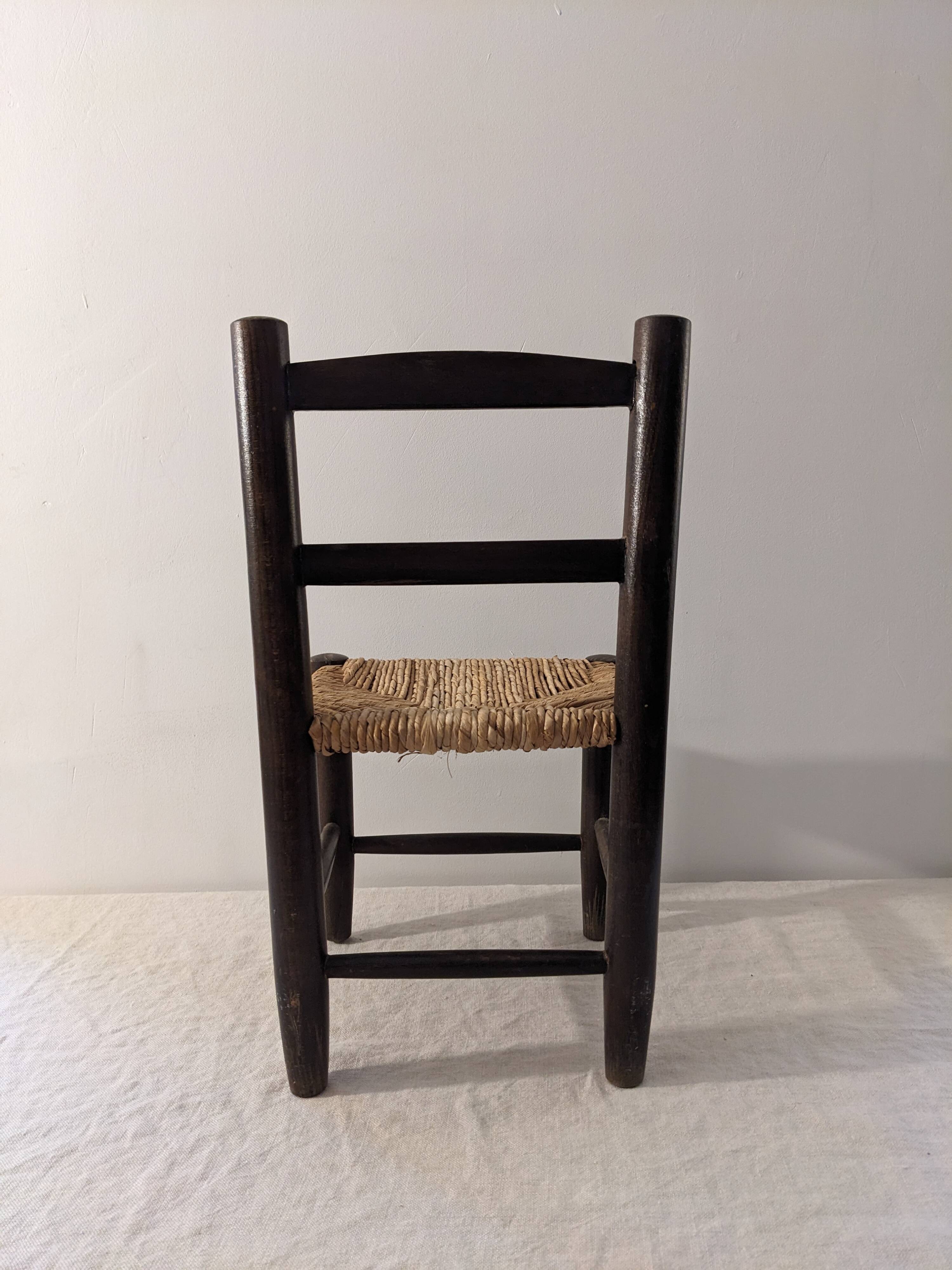 Straw chair for children