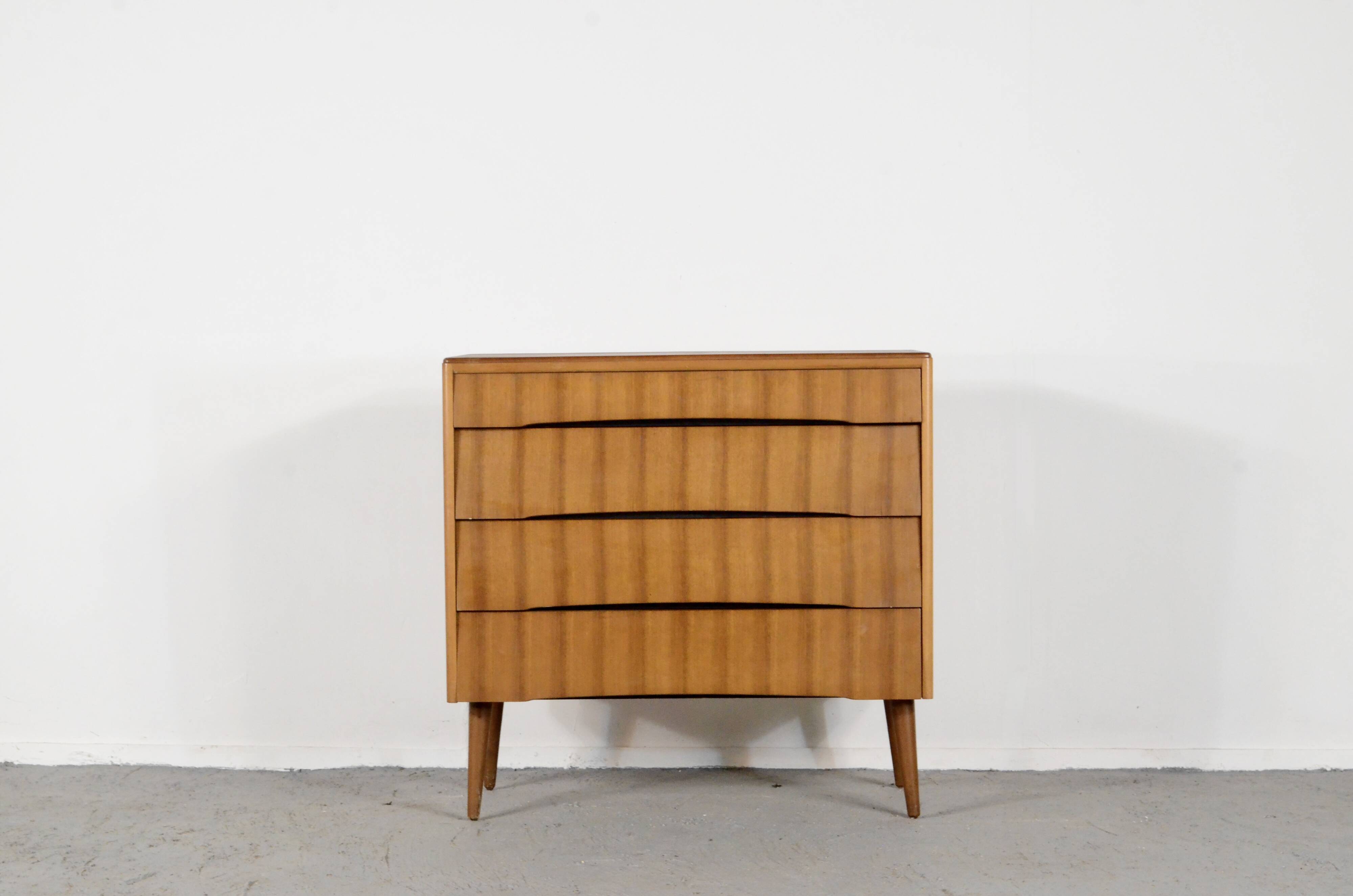 Commode Avalon du milieu du siècle en teck. Style vintage moderne et rétro
