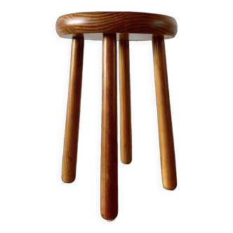 Ancien tabouret en bois massif à quatre pieds