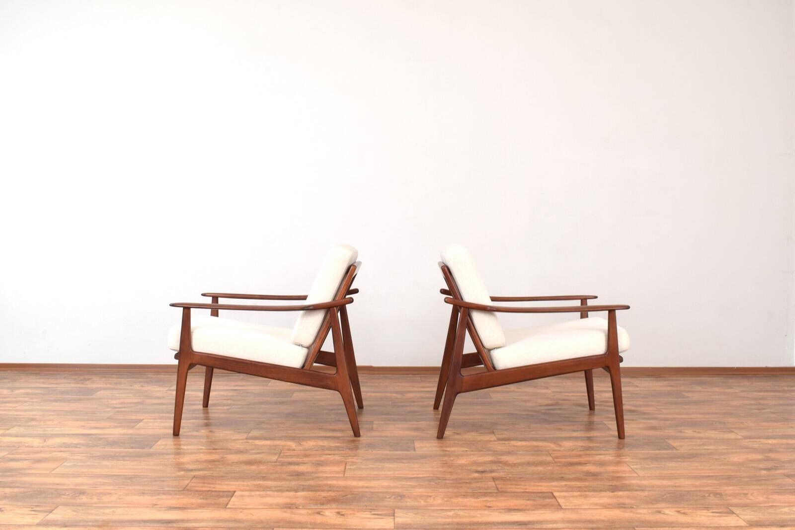 Mid-Century Danish Wood & Linen Lounge Chairs, Set of 2, 1960s.
