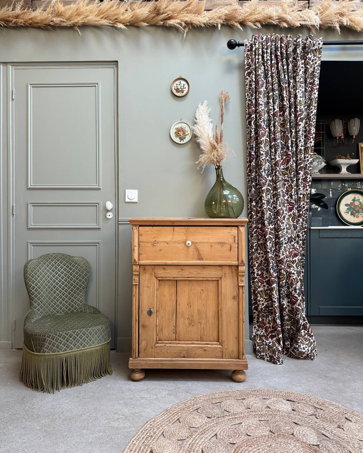 English jam cupboard in solid pine (renovated)