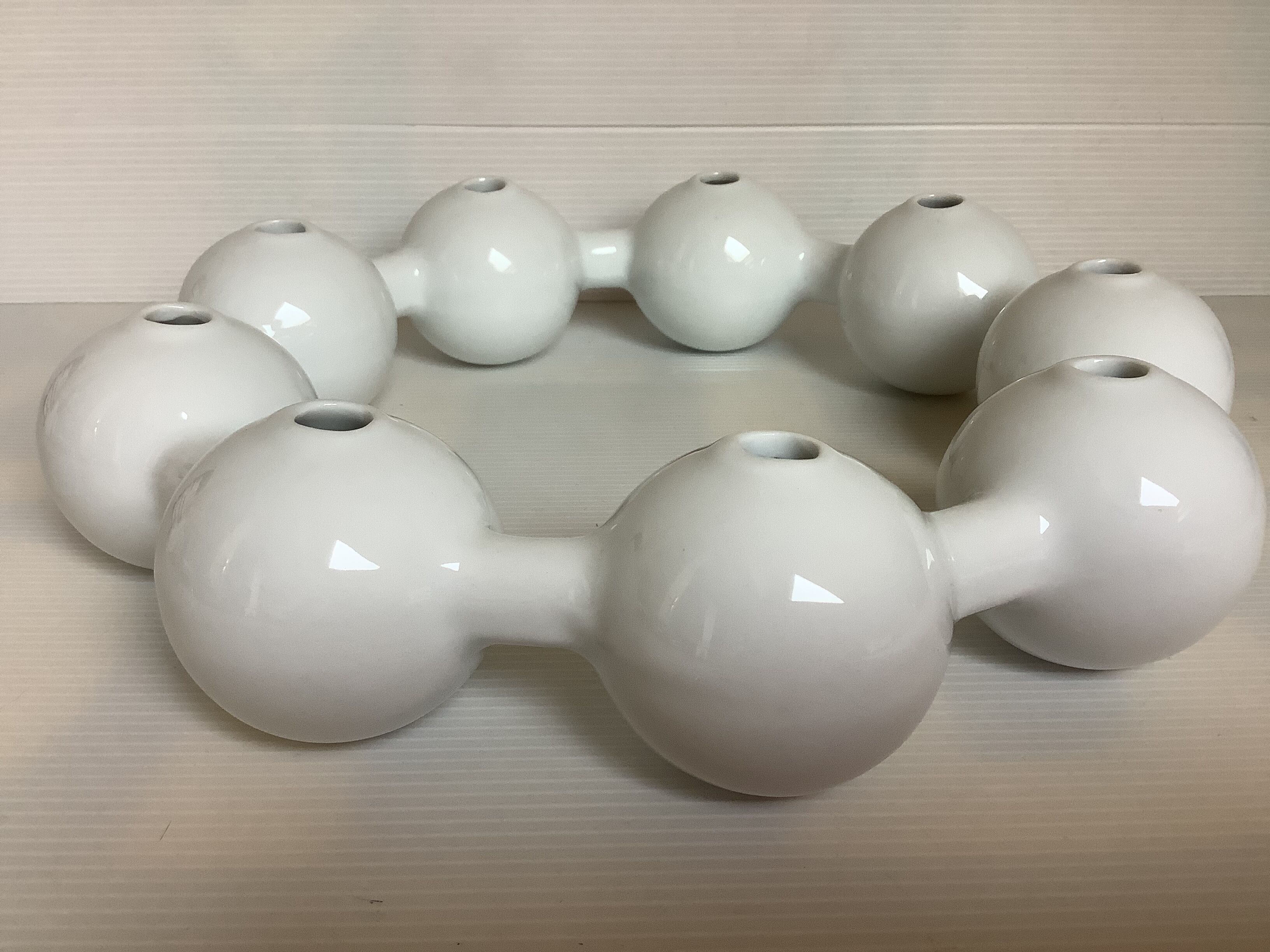 Pique flowers crown white ceramic