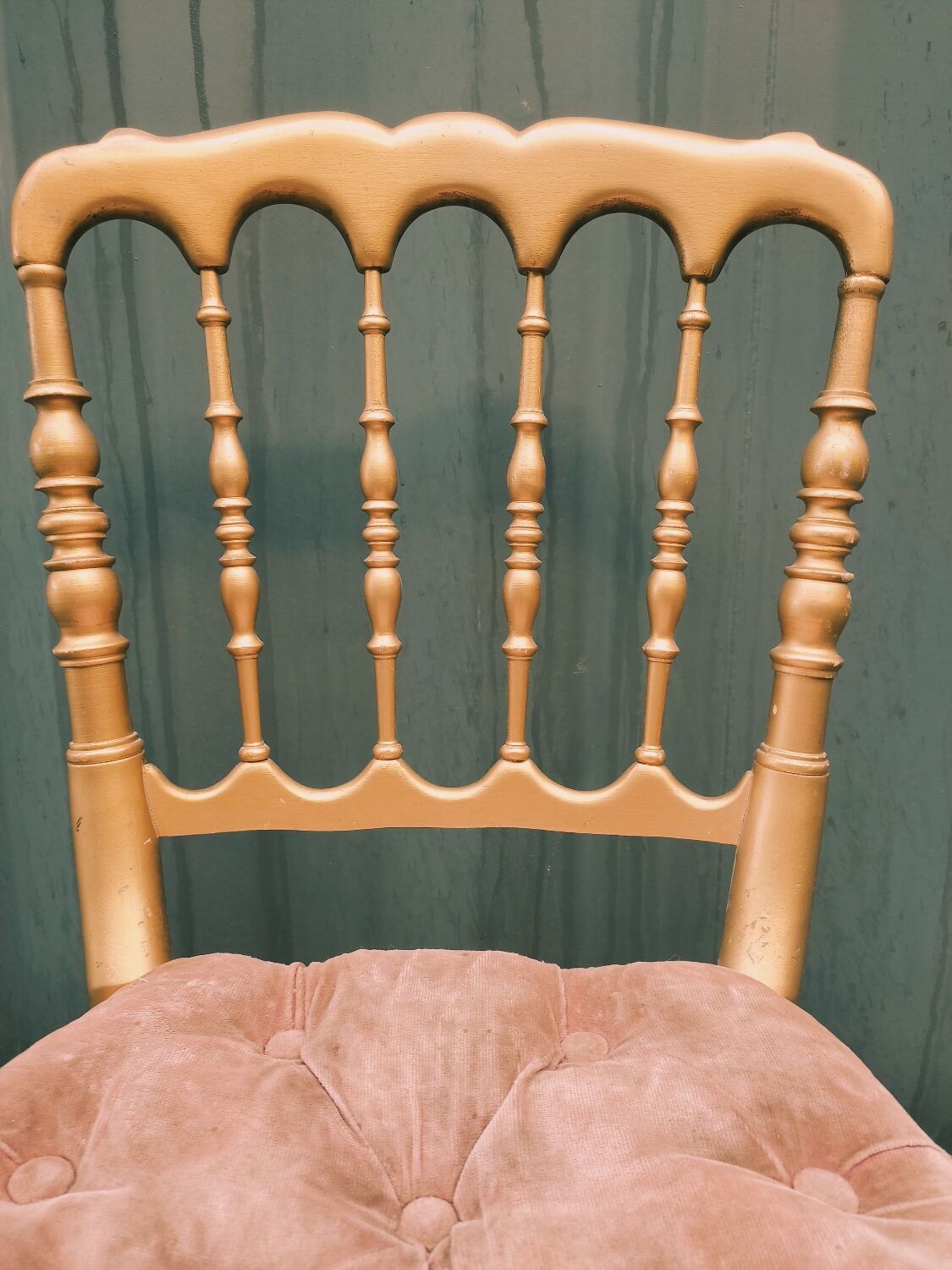 Chiavari chair in gilded wood