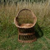 Fauteuil en osier pour enfant