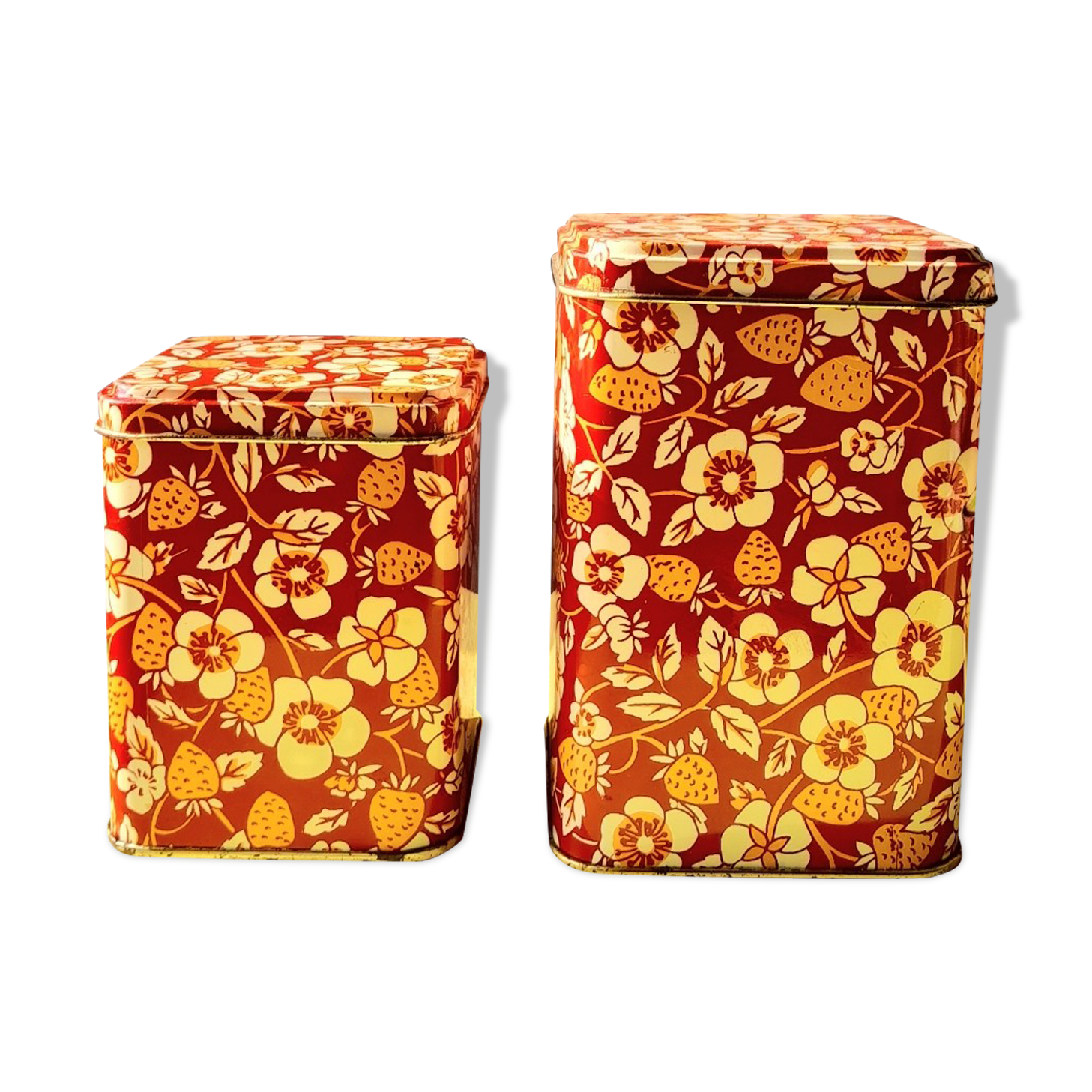 Strawberry nesting boxes 60s