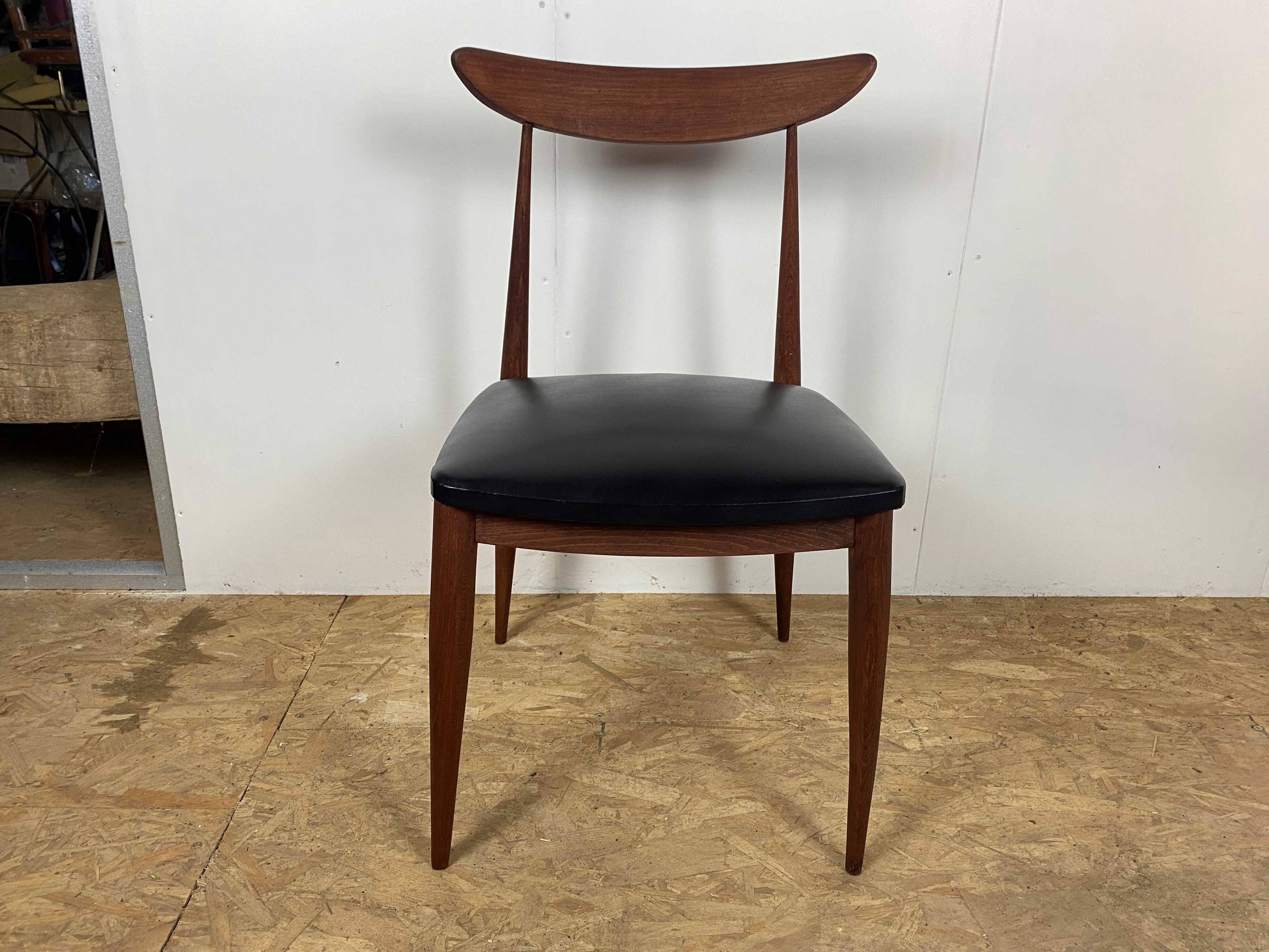 A vintage Scandinavian teak skai chair from AN60