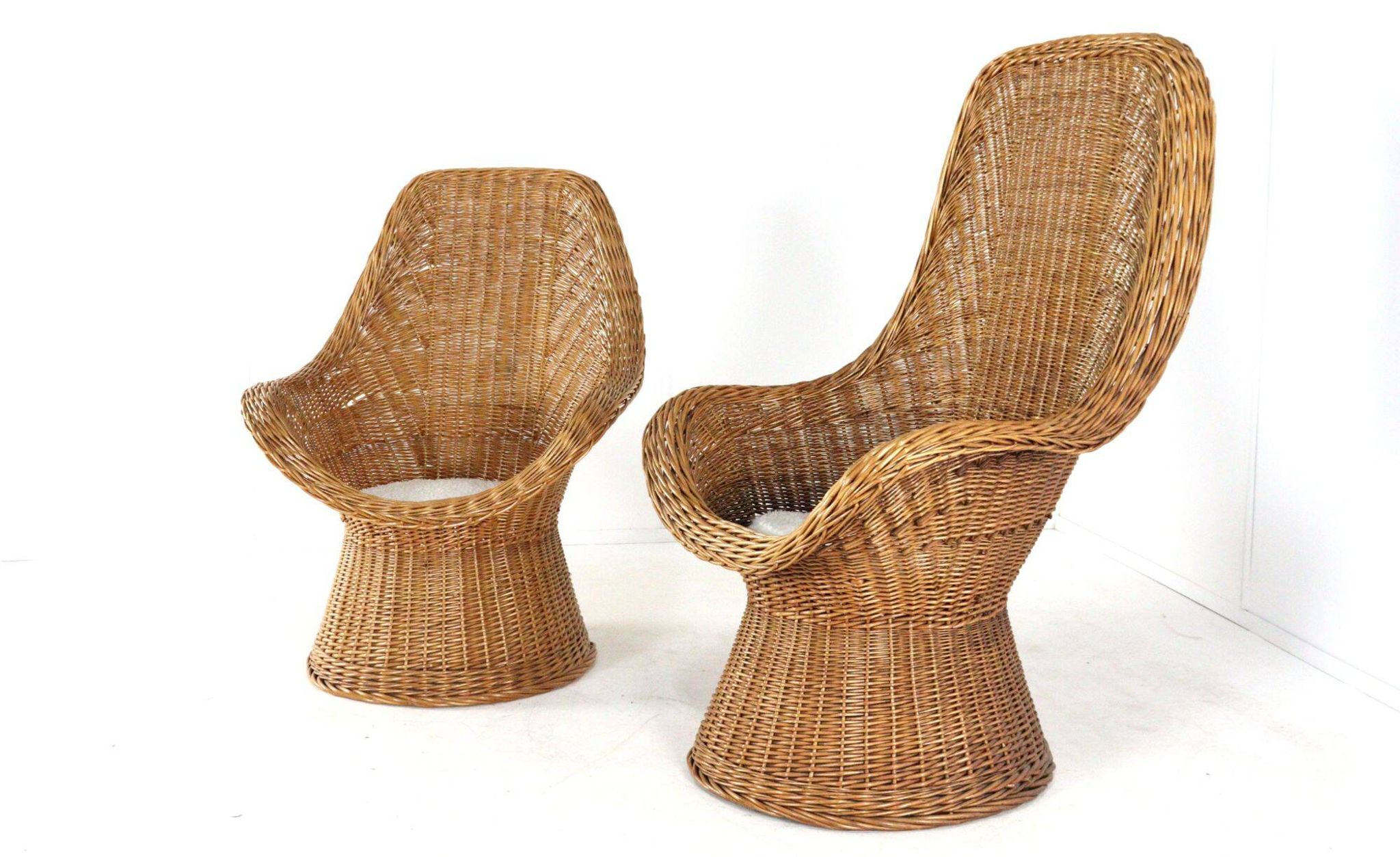 Set of 2 vintage rattan wicker armchairs with white teddy fabric