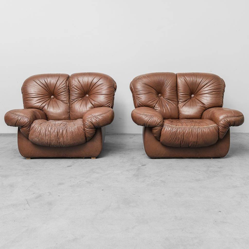 COPPIA DI POLTRONE VINTAGE IN PELLE MARRONE ANNI ’70 MODERNARIATO