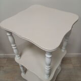 Beige and white patinated square saddle