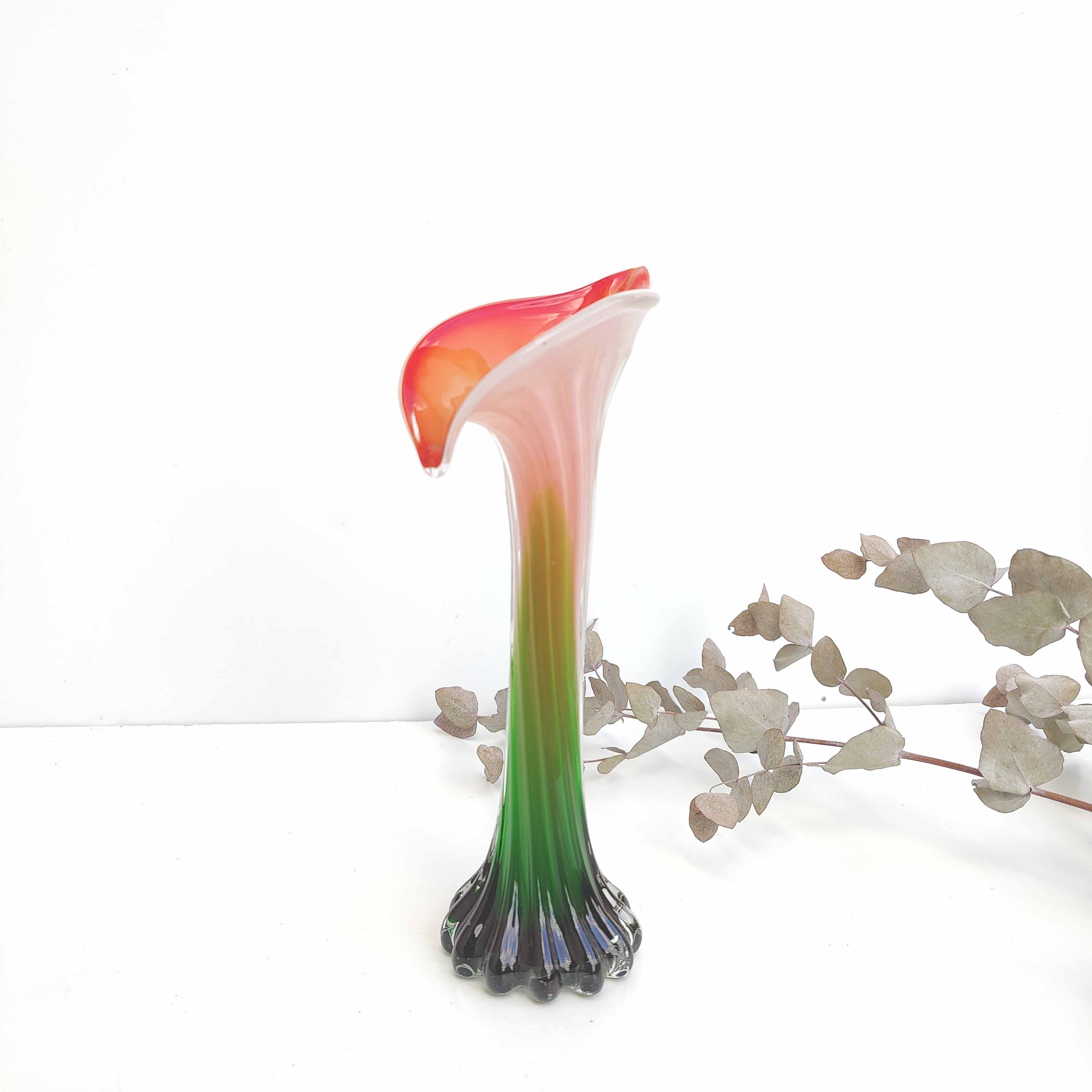 Vase soliflore en verre soufflé forme fleur vert et rouge