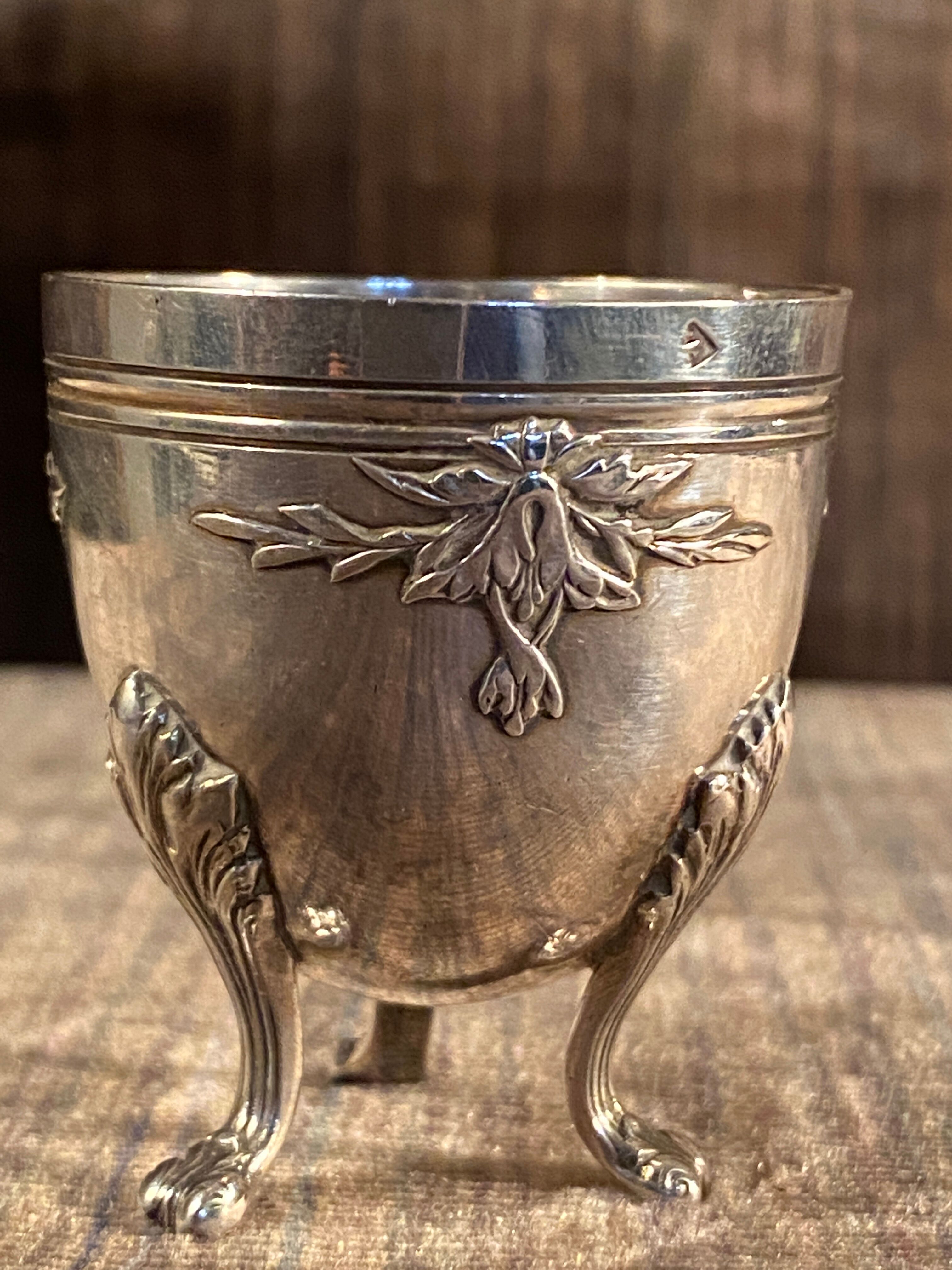 Massive silver shell punch minerve