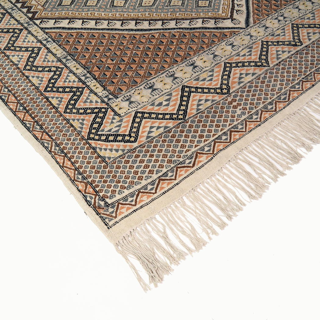 Hand-woven Kilim from Tunisia with 1st choice wool 290x210x3cm