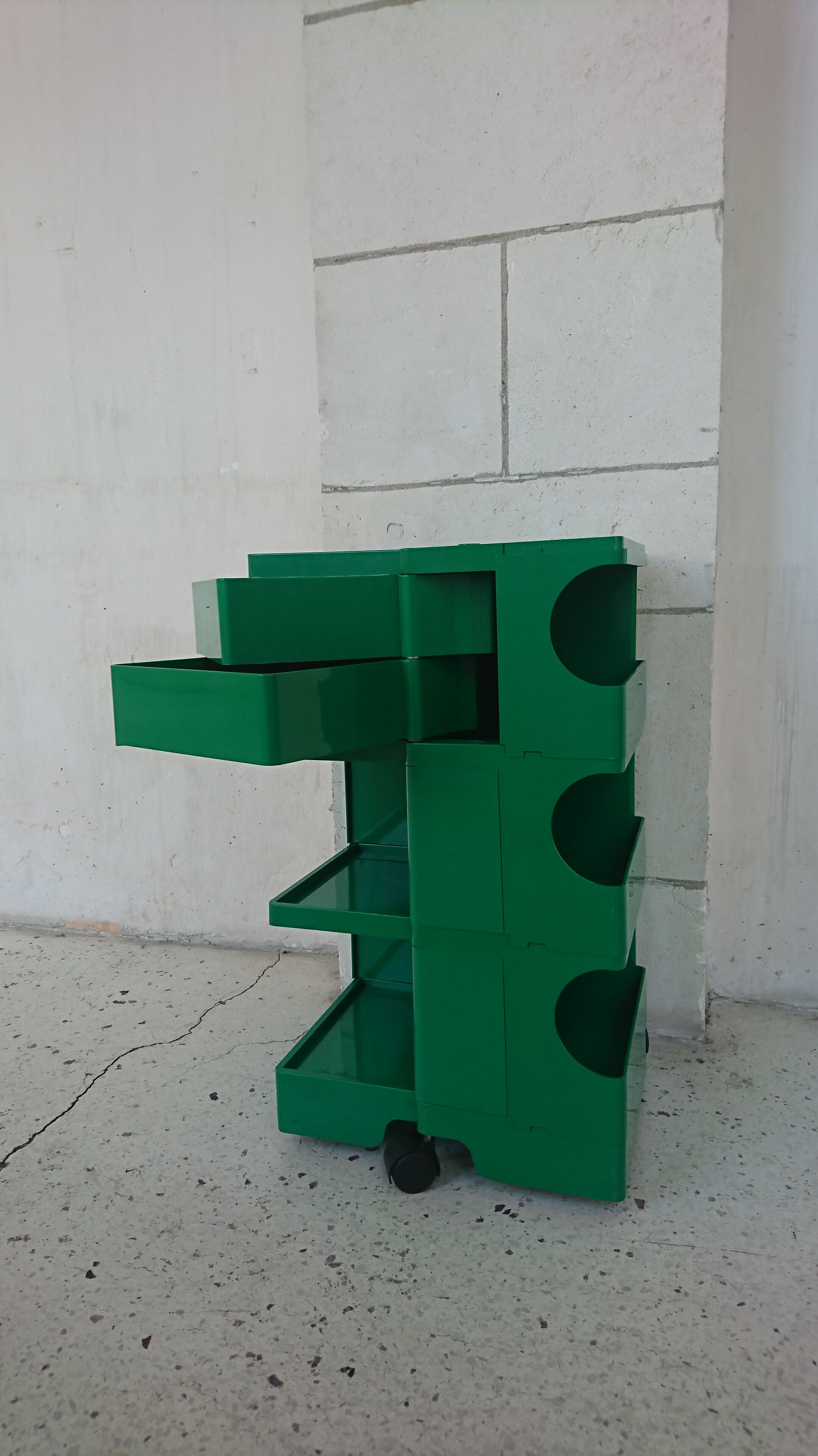 Desserte boby design joe colombo