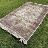 Handmade wool Pakistani rug