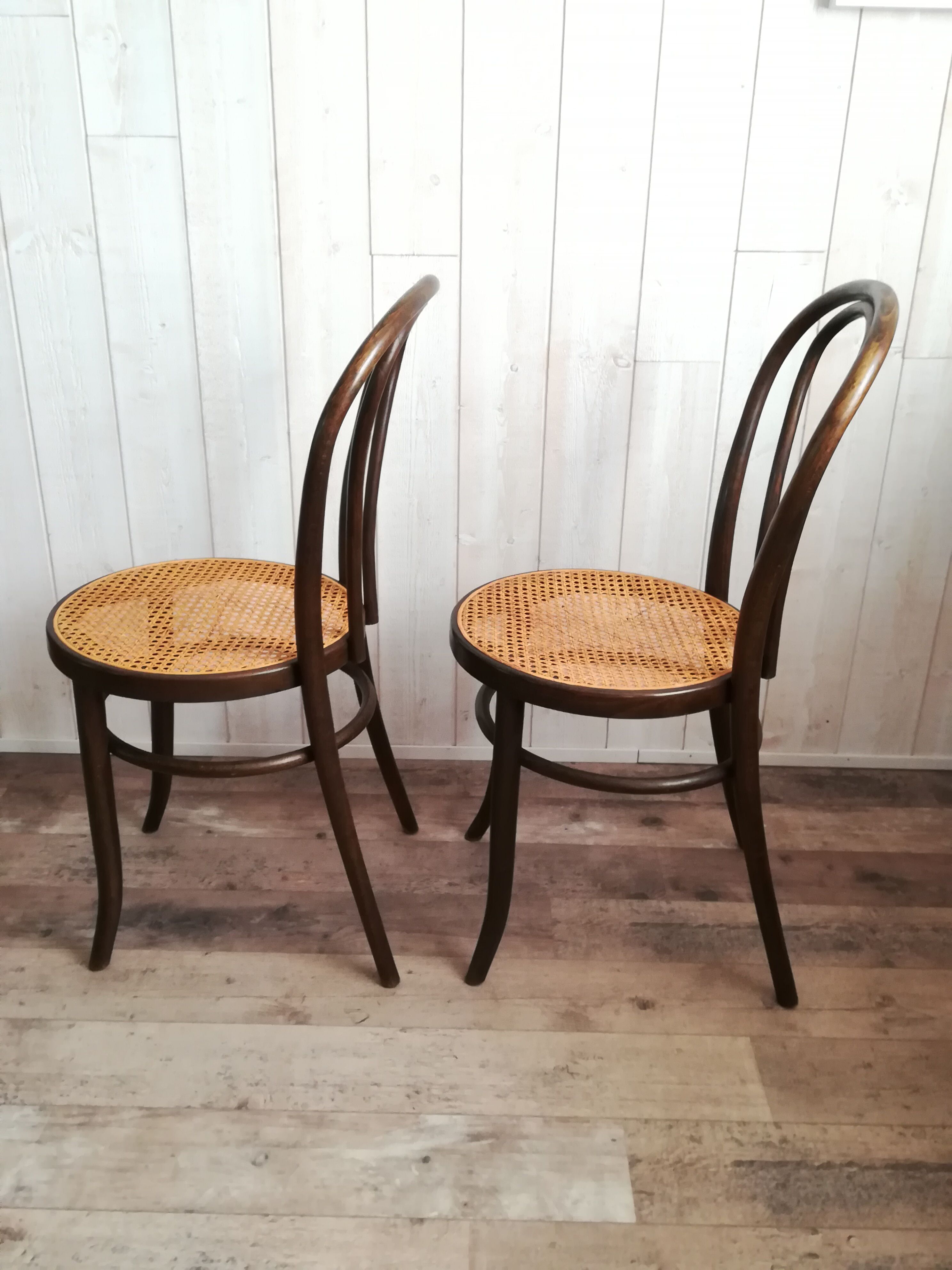 Curved wood bistro chairs