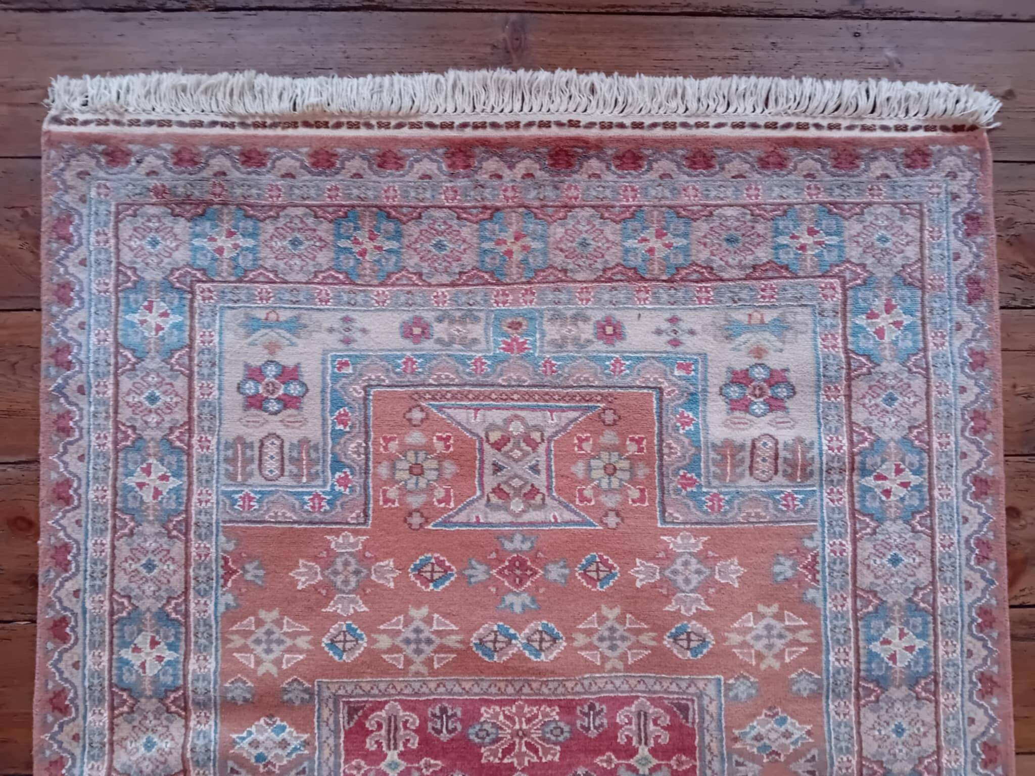 Handmade Pakistani Kafkazi Rug 180x131cm