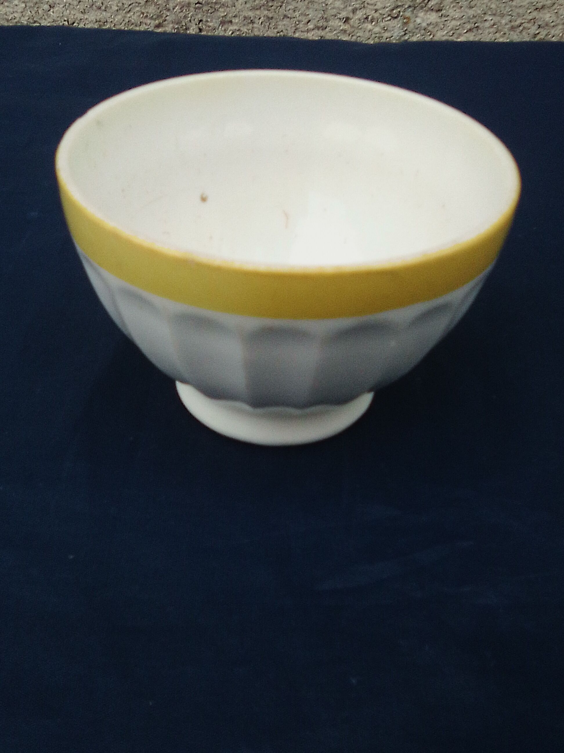 Bol en porcelaine de Lorraine diam 8 cm