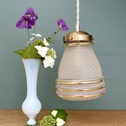 Suspension globe antique Art Deco in frosted white and gold glass.