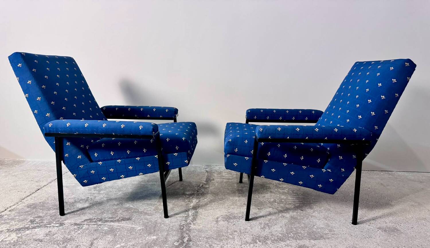 Guariche Armchairs ARP Guariche Motte Mortier 1955