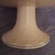 Plat de presentation sur pied faience