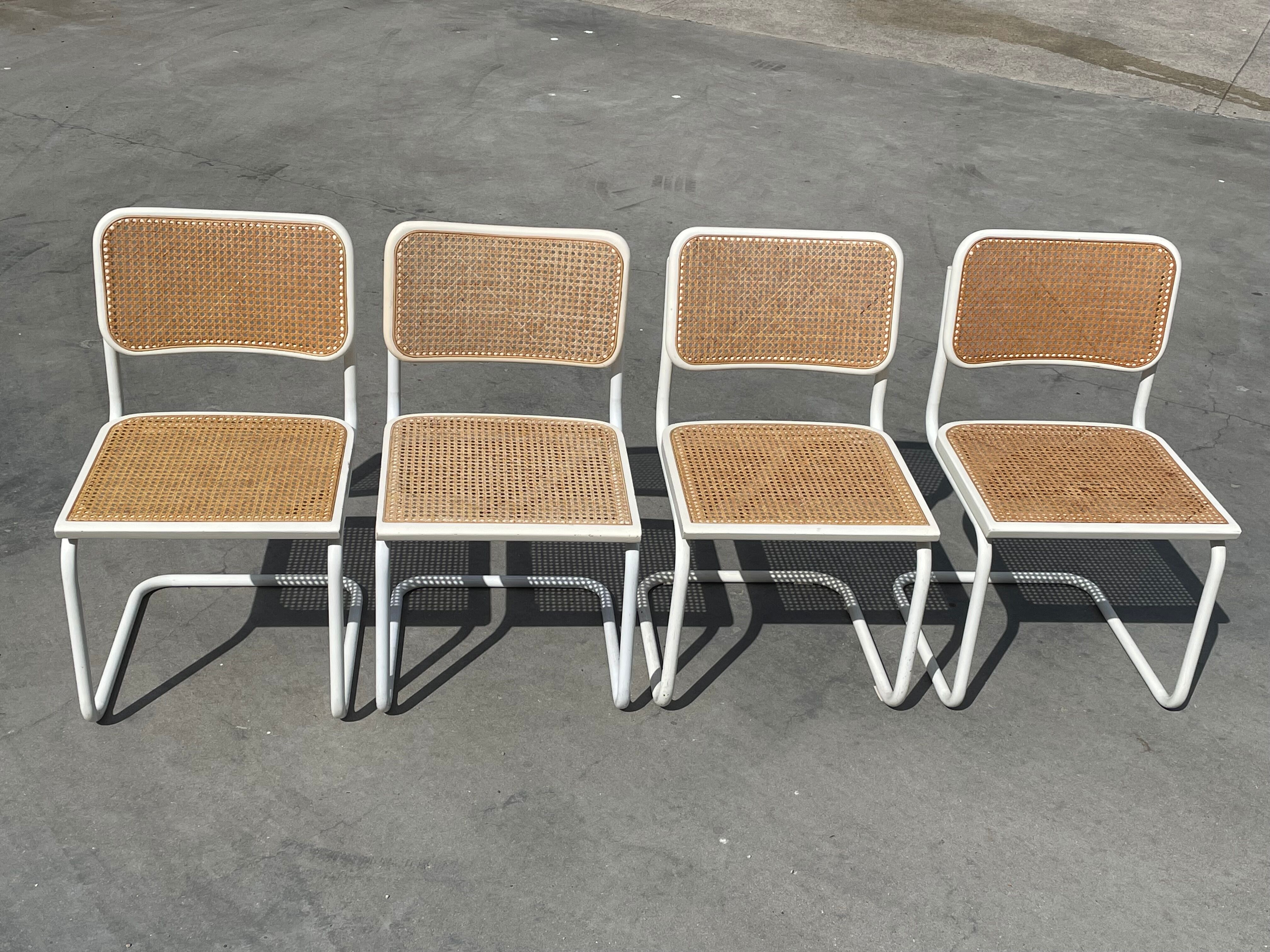 Set of 4 Cesca b32 model chairs in white
