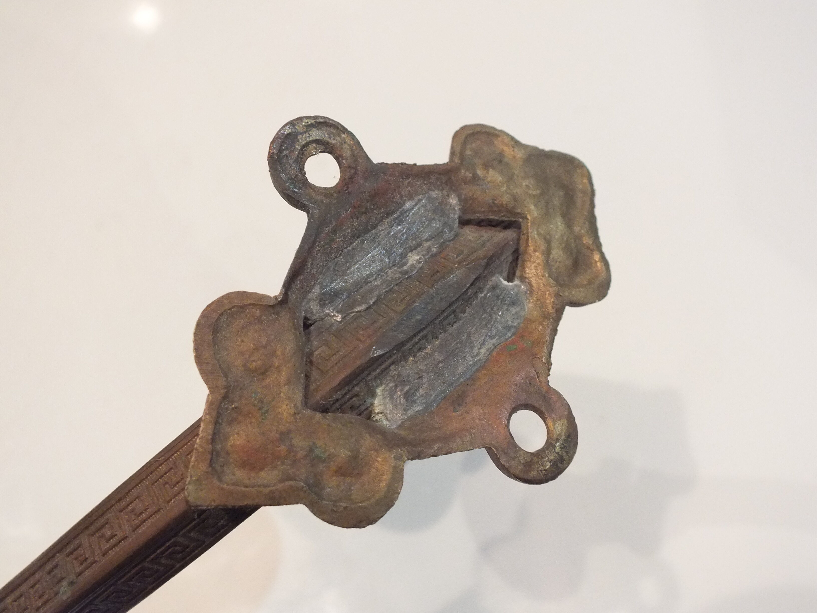 Old large hook Napoleon III in brass and earthenware