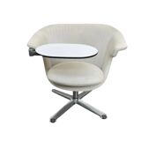 Steelcase I2i swivel armchair with tablet.