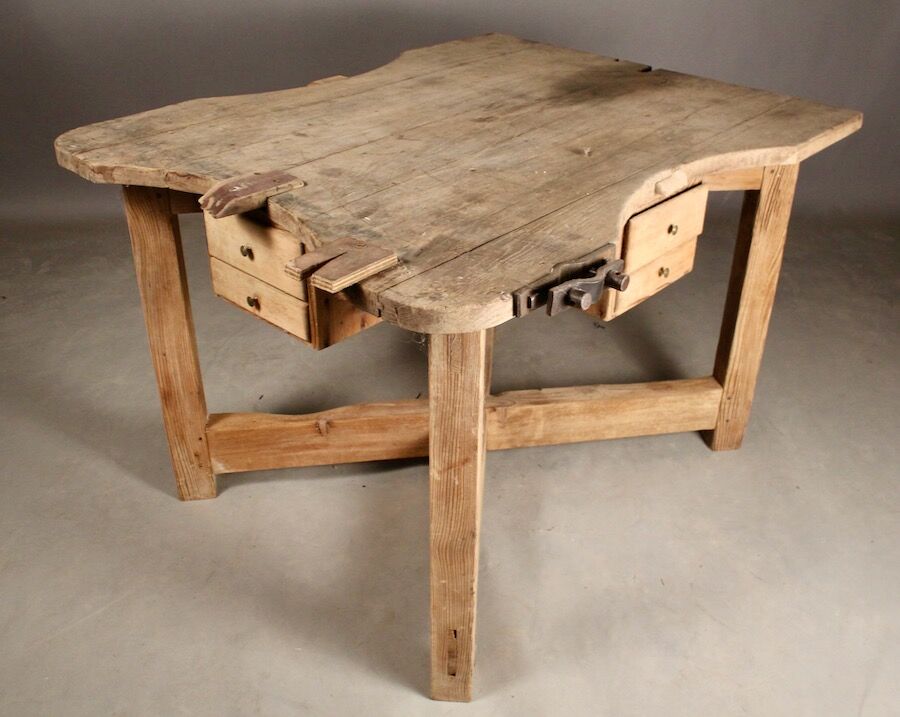 Workbench 3 places of jeweler or prosthetist 1900