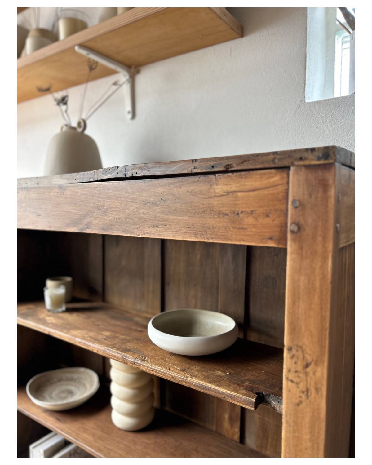 Bookcase shelf unit