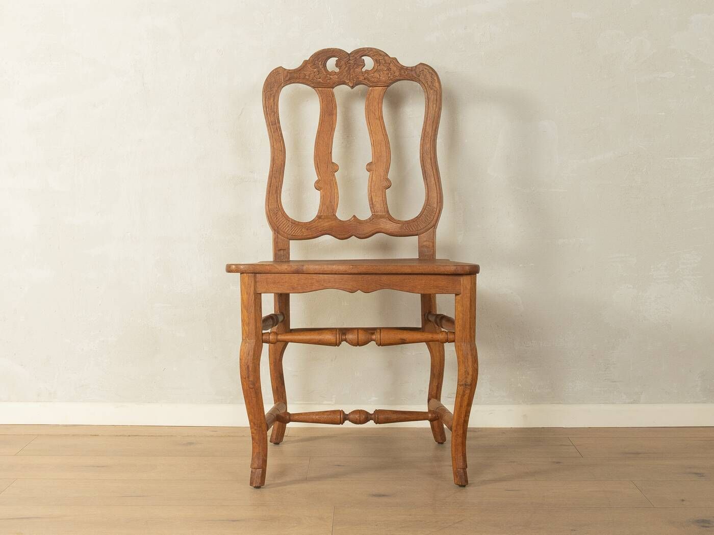 Ensemble de sièges antiques