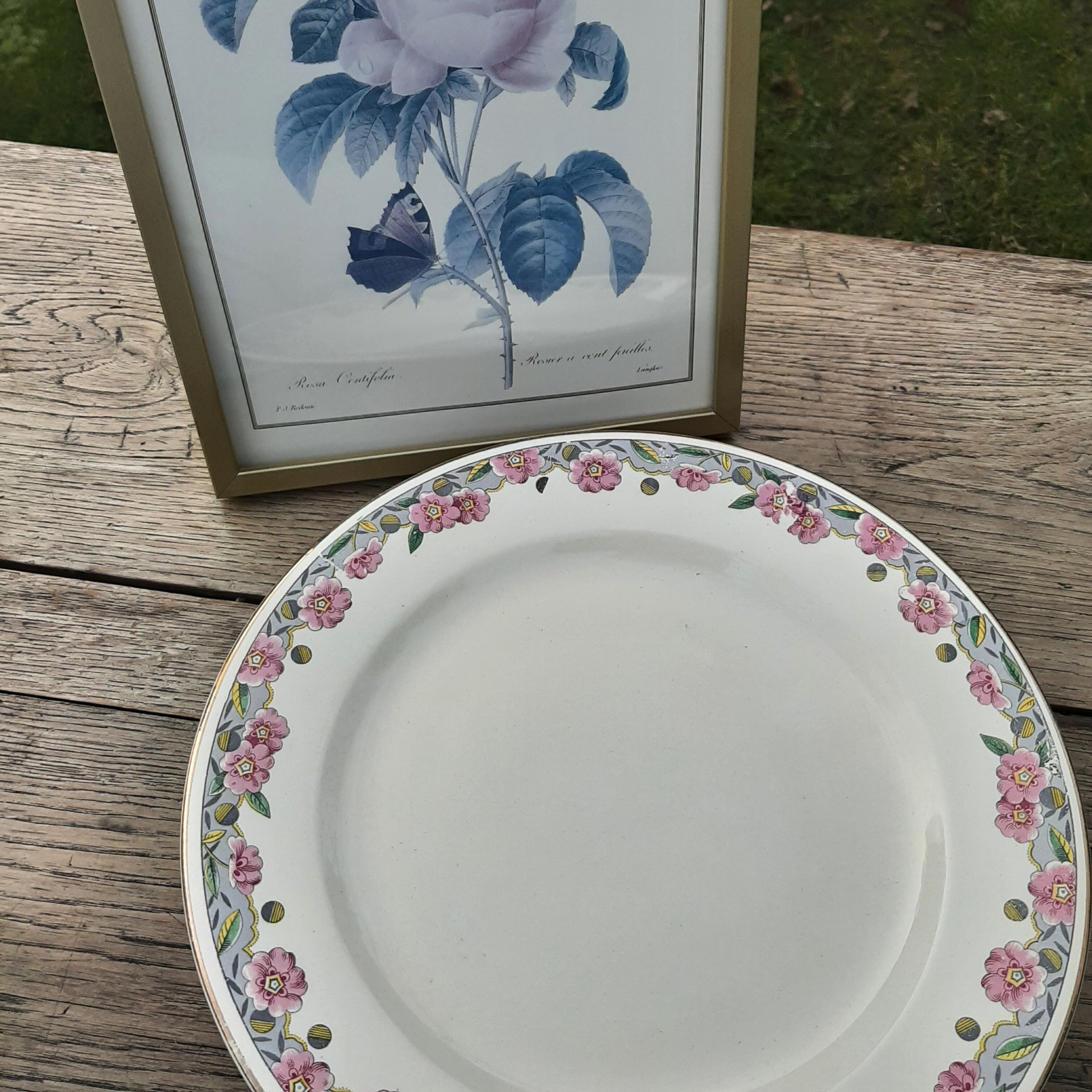 Flower plate on pedestal Salins