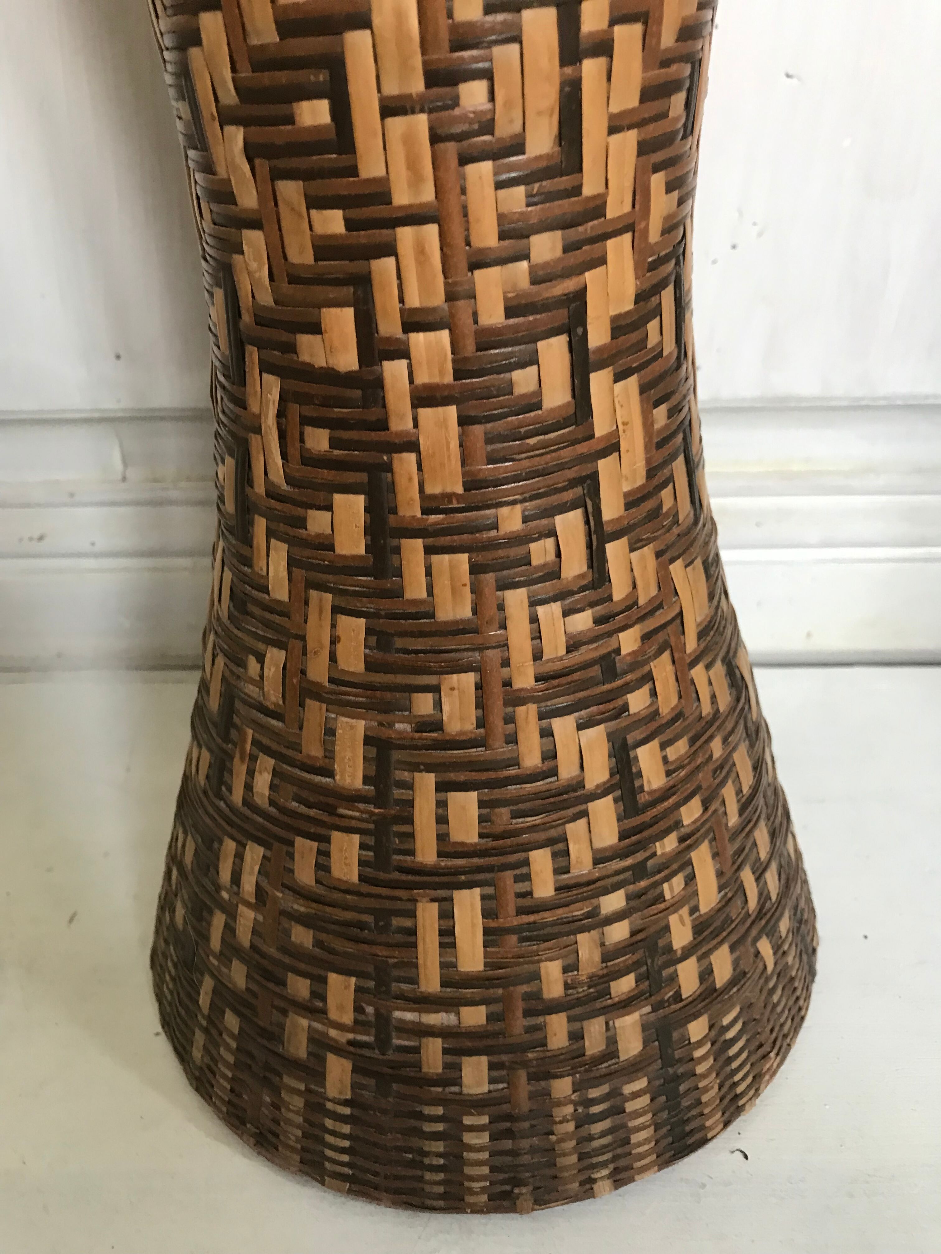 Diabolo vase in braided rattan 40cm