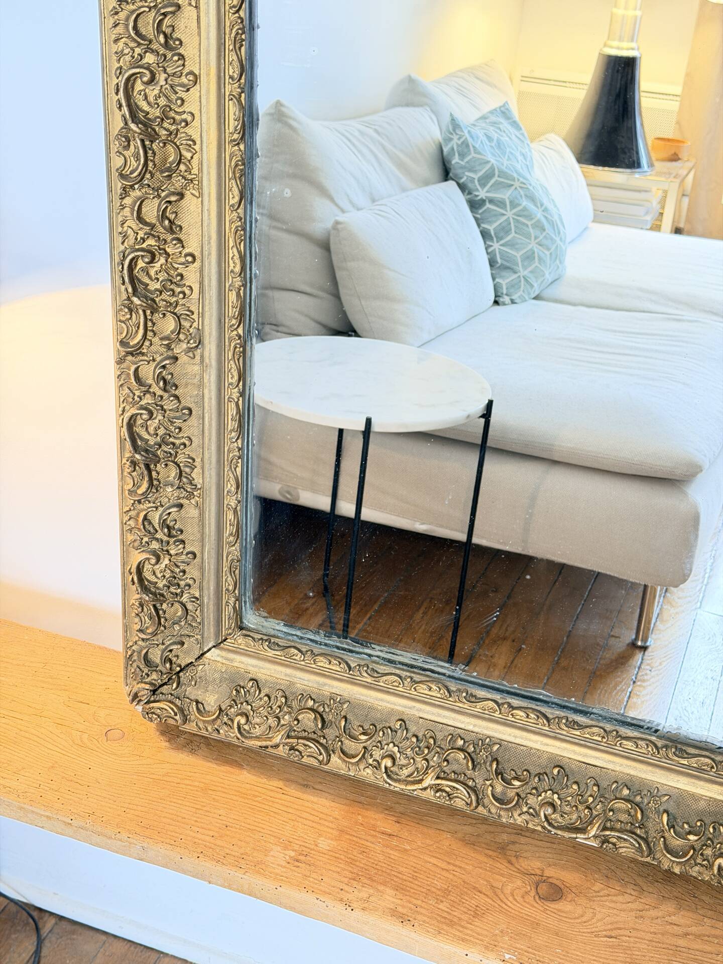 Large gilded sculpted Louis-Philippe mirror, mercury 104x77cm