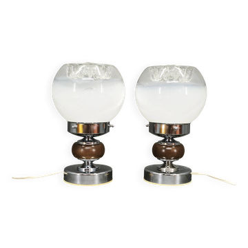Paire de lampes de table en verre de Murano, chrome et bois des années 1960.