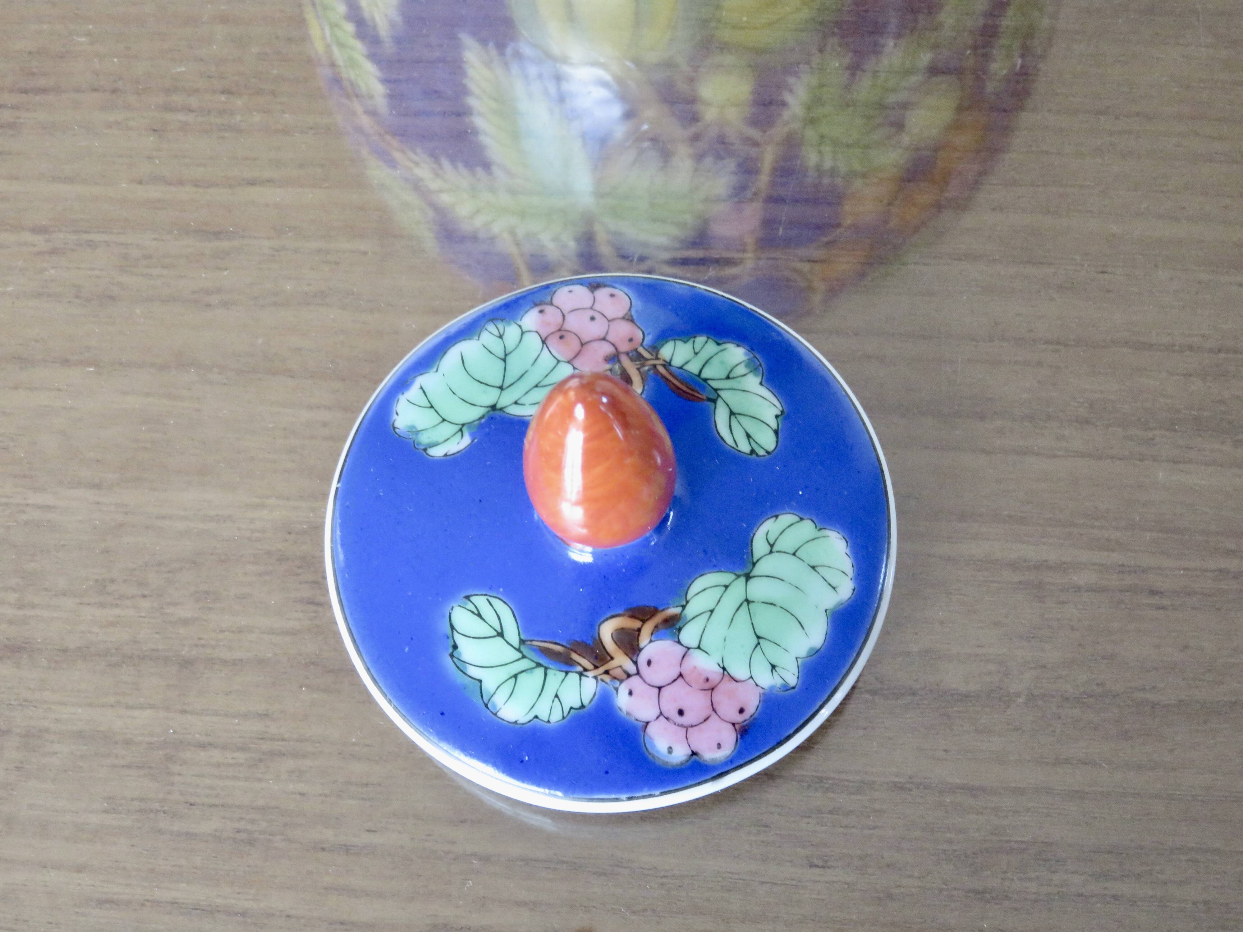 Large Chinese ginger jar in porcelain from the early 20th century.