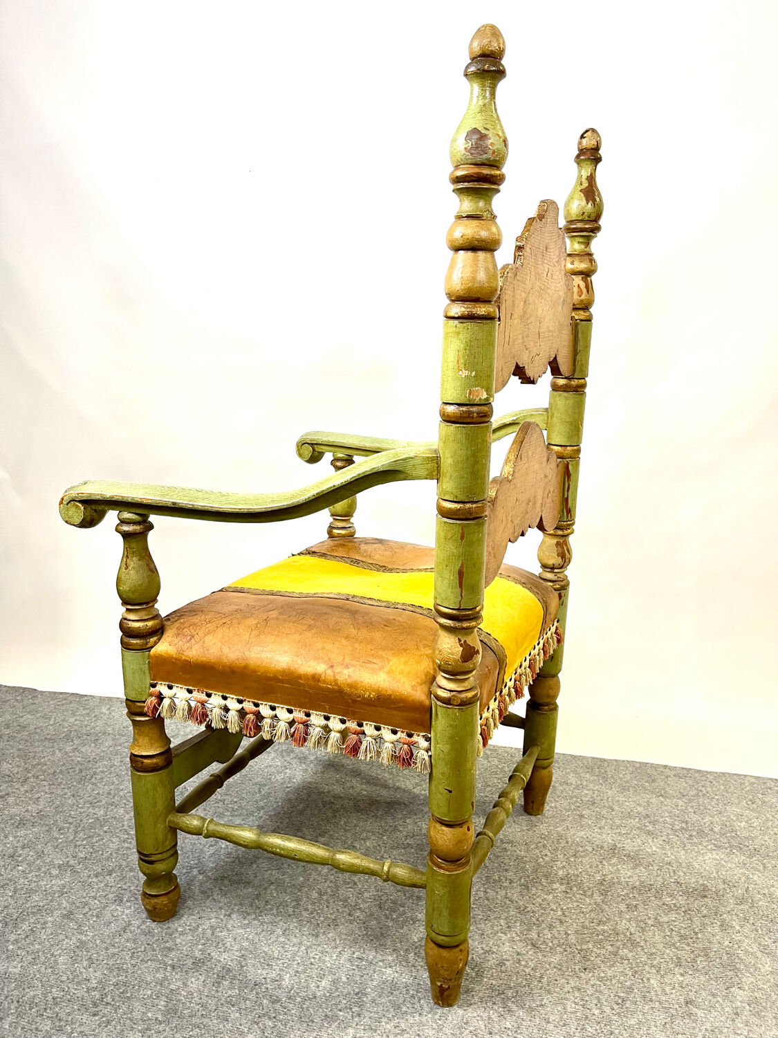 Baroque throne armchair