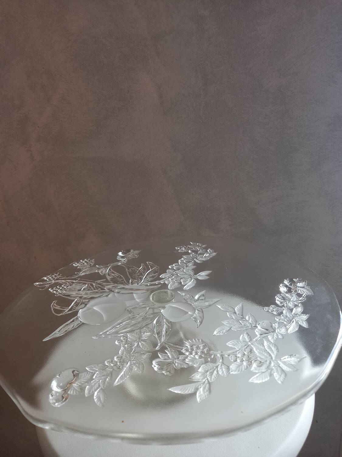 Glass pie dish