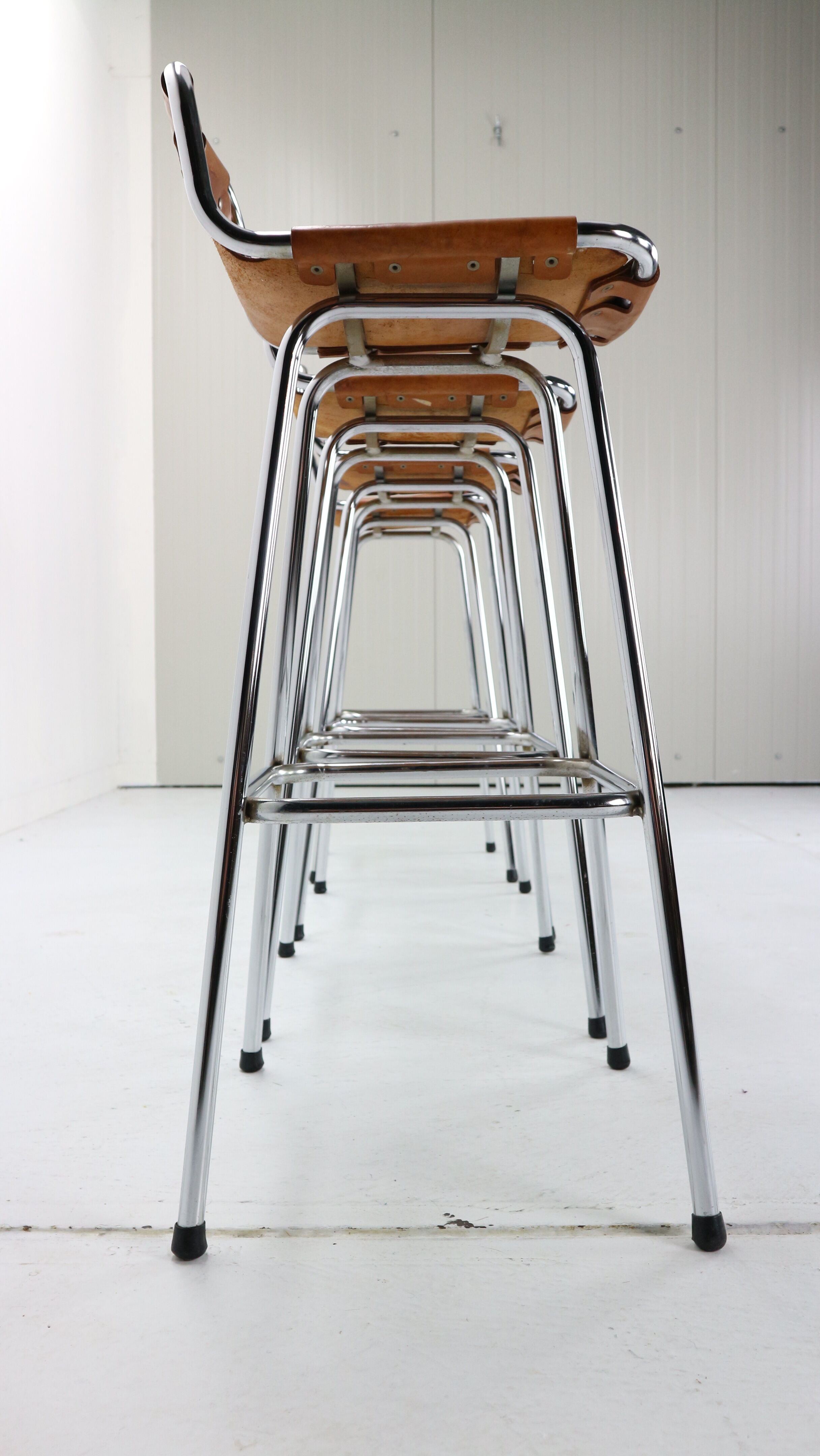 Set of 4 leather barstools