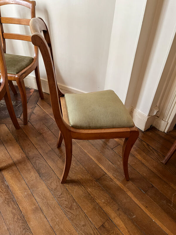 Suite de 6 chaises Louis-Philippe en merisier, XIXe