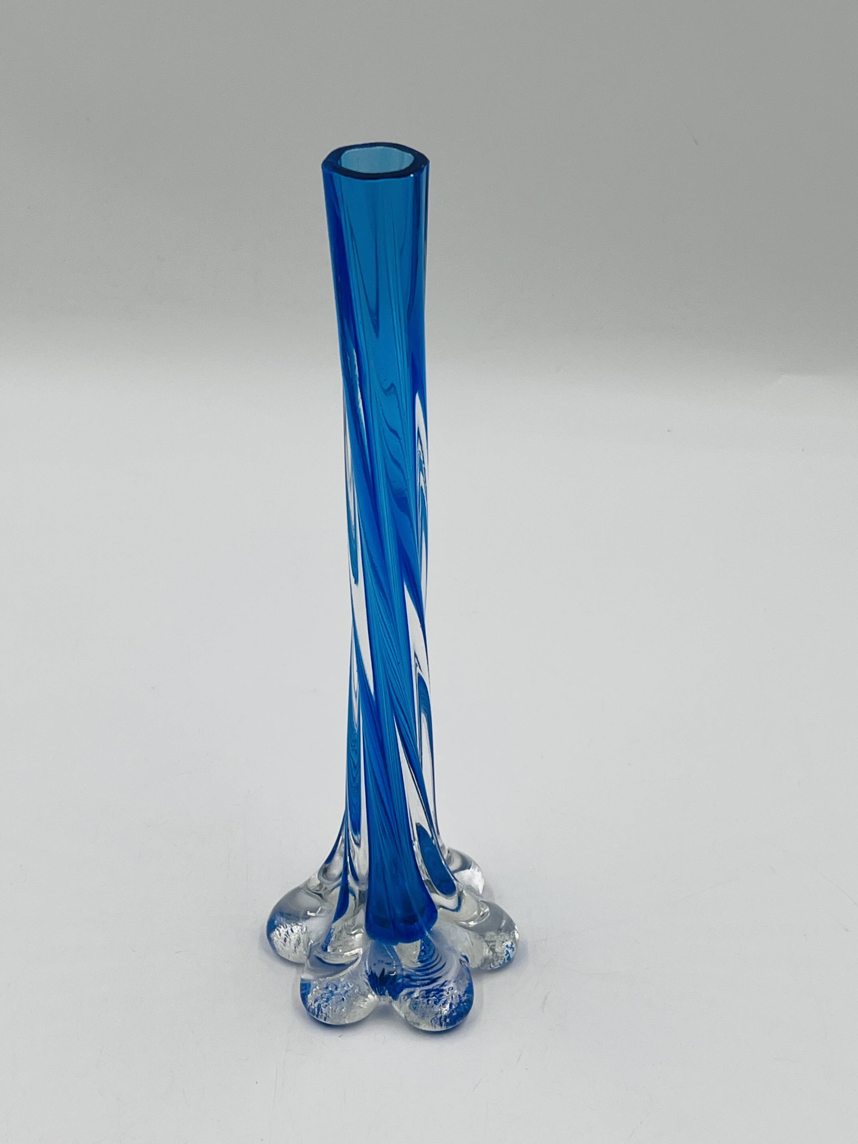 Blue elephant soliflore