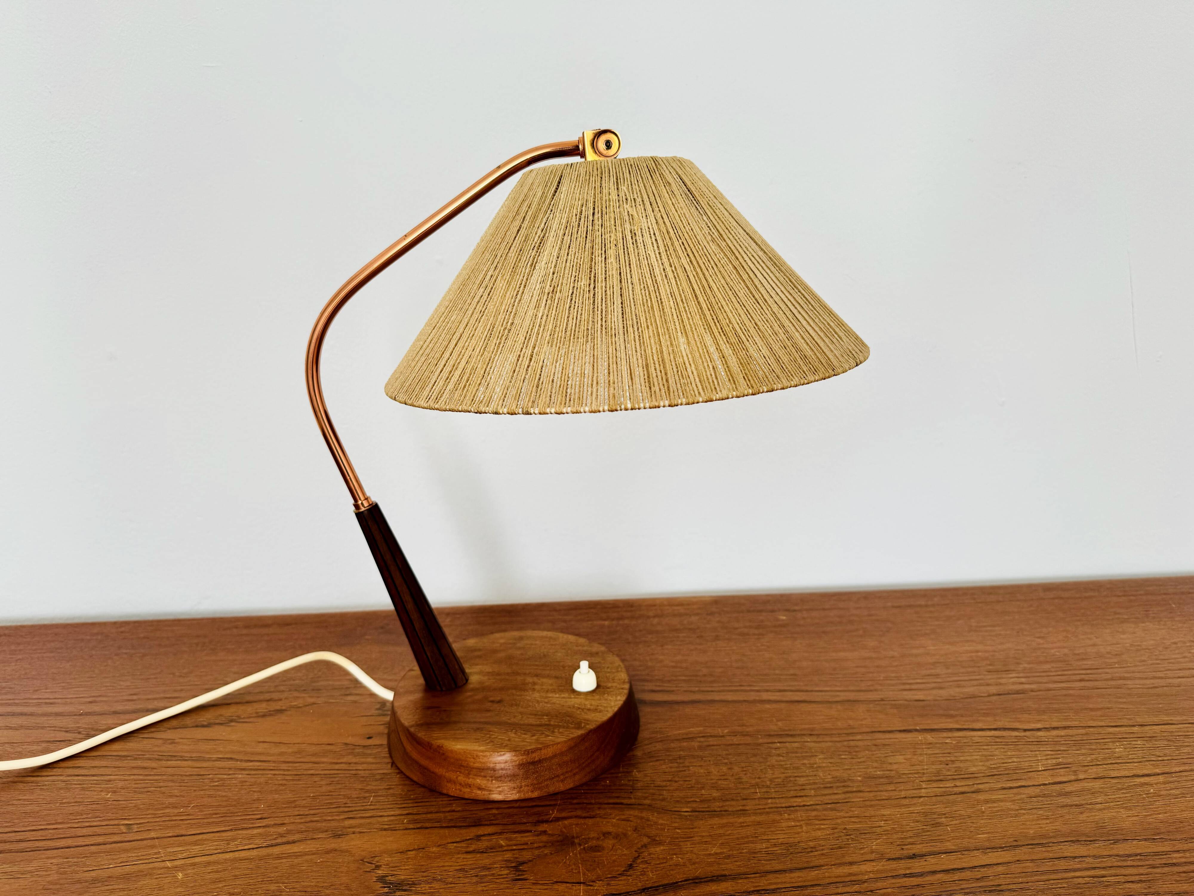 Lampe de table en sisal et teck par Temde
