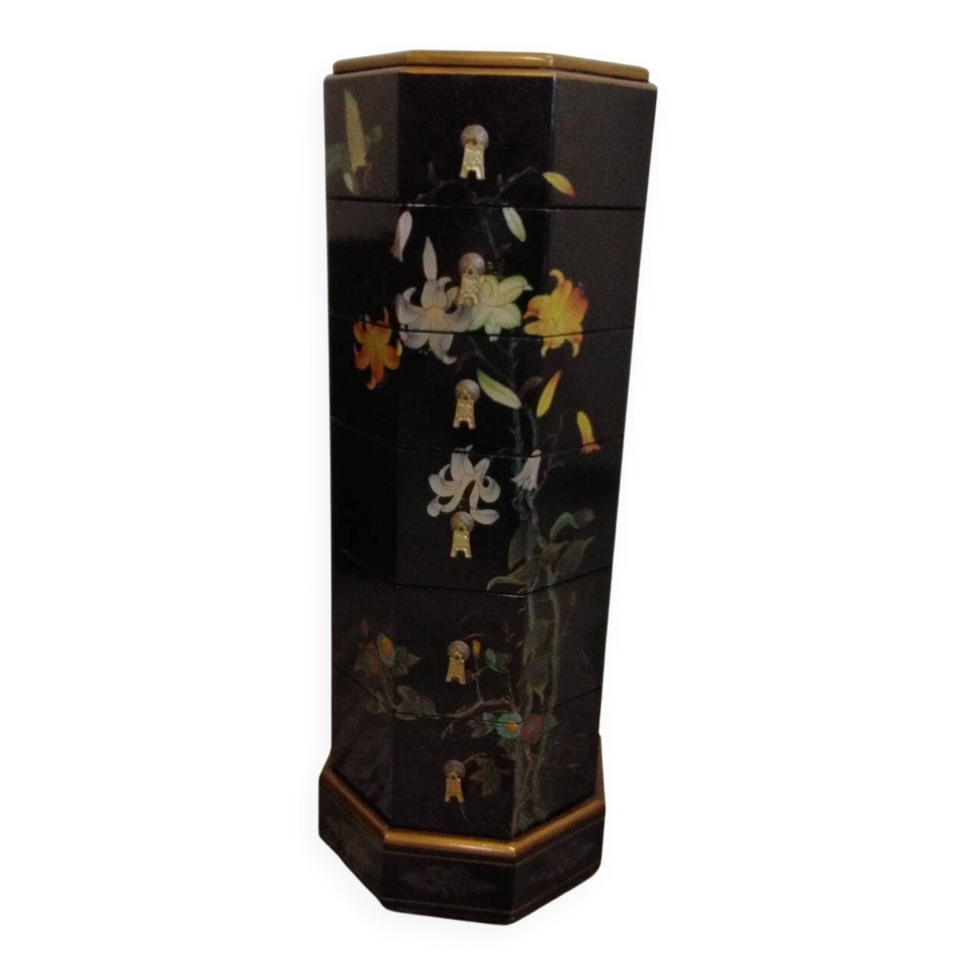 Asian style chest of drawers