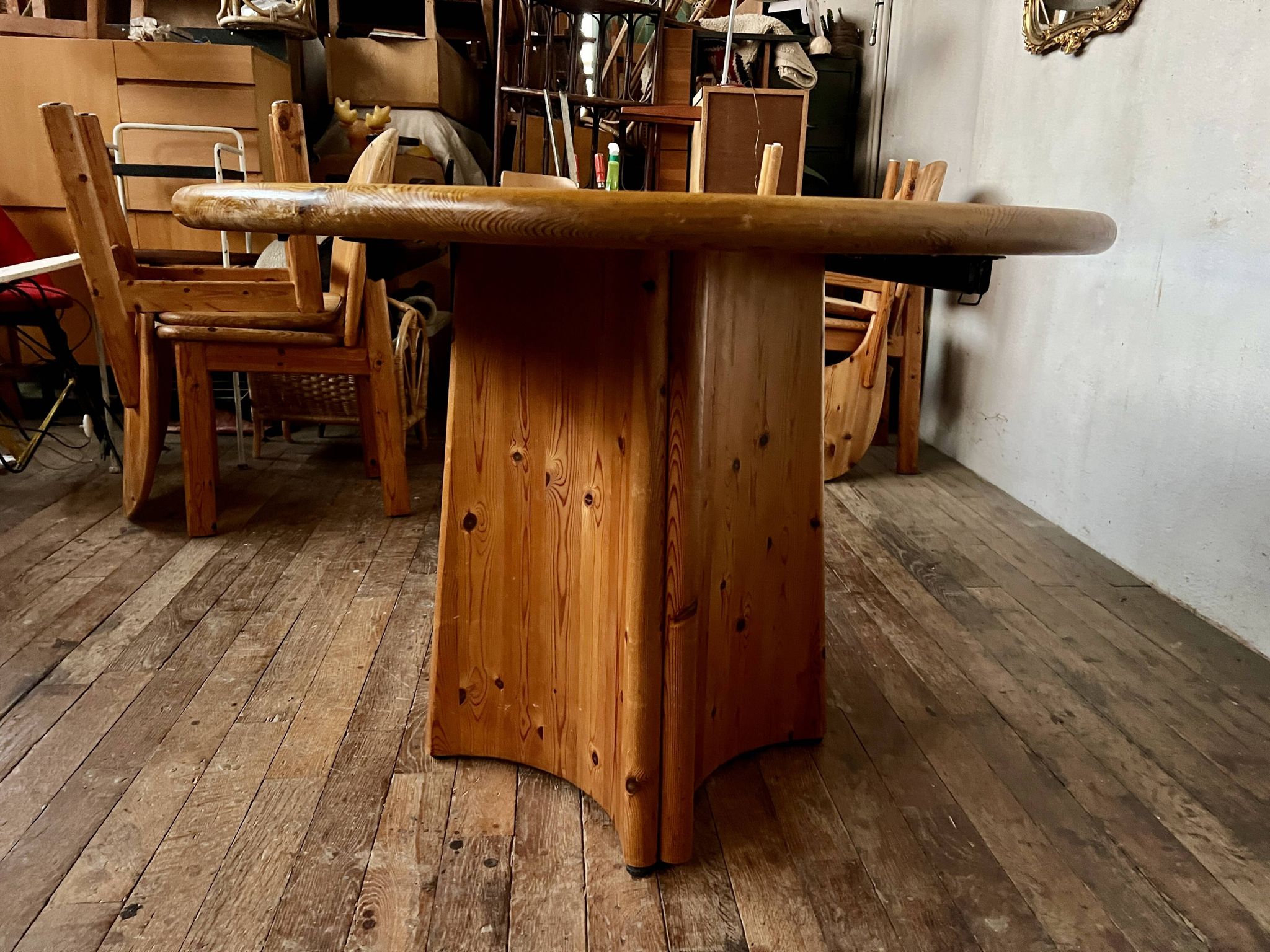 Large Scandinavian pine table - 6 chairs