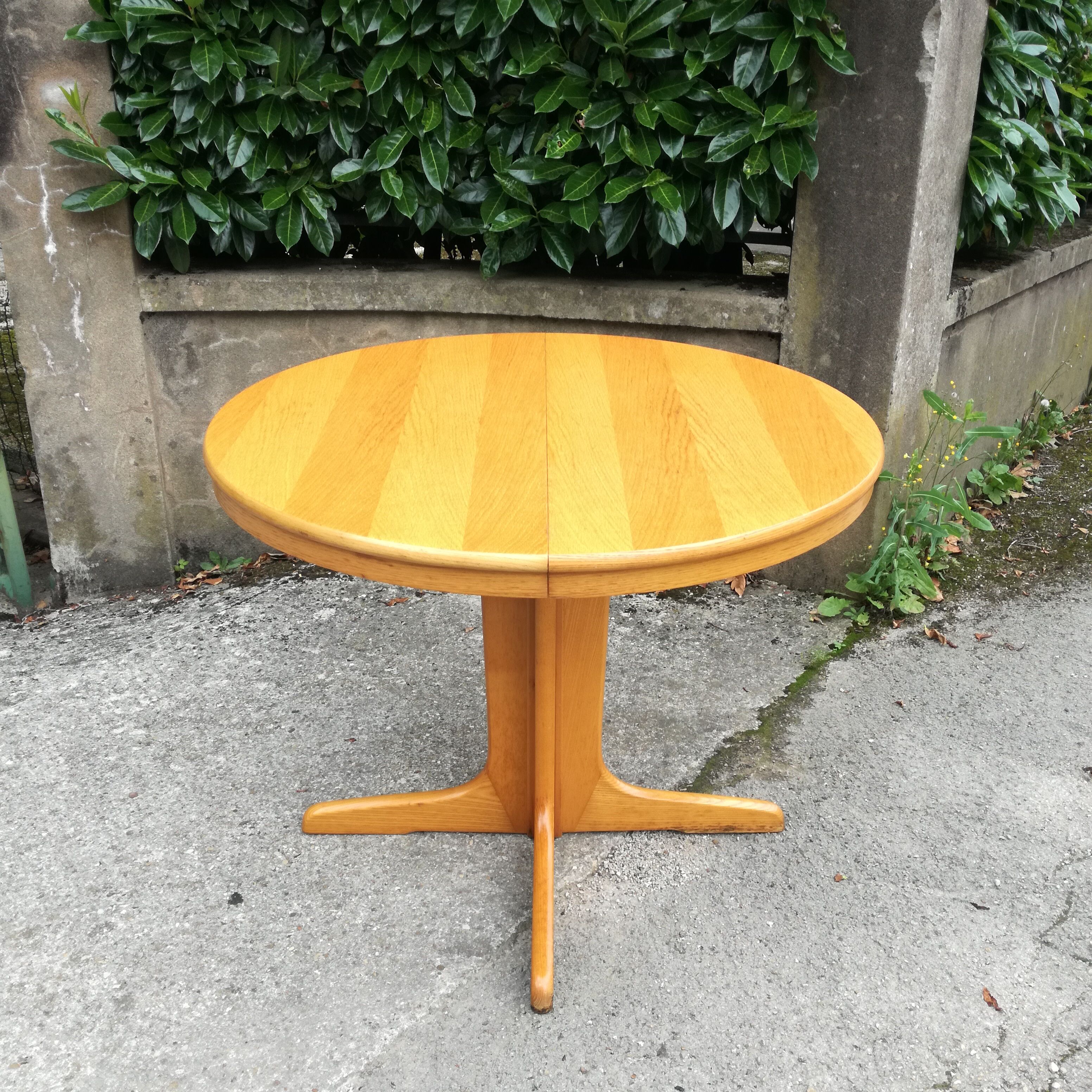 Expandable round table Ø94