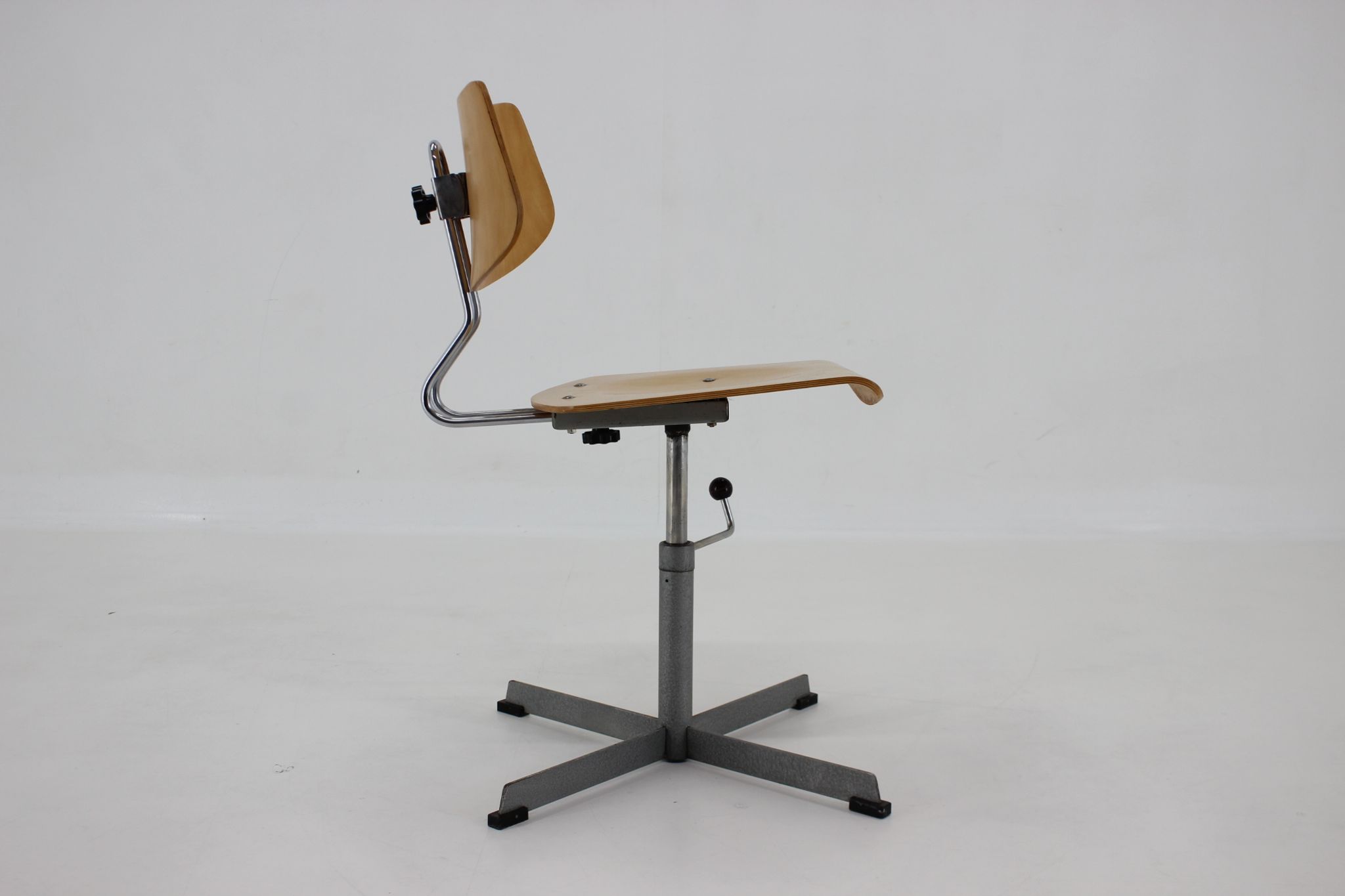 1970s Office Swivel Chair, Czechoslovakia
