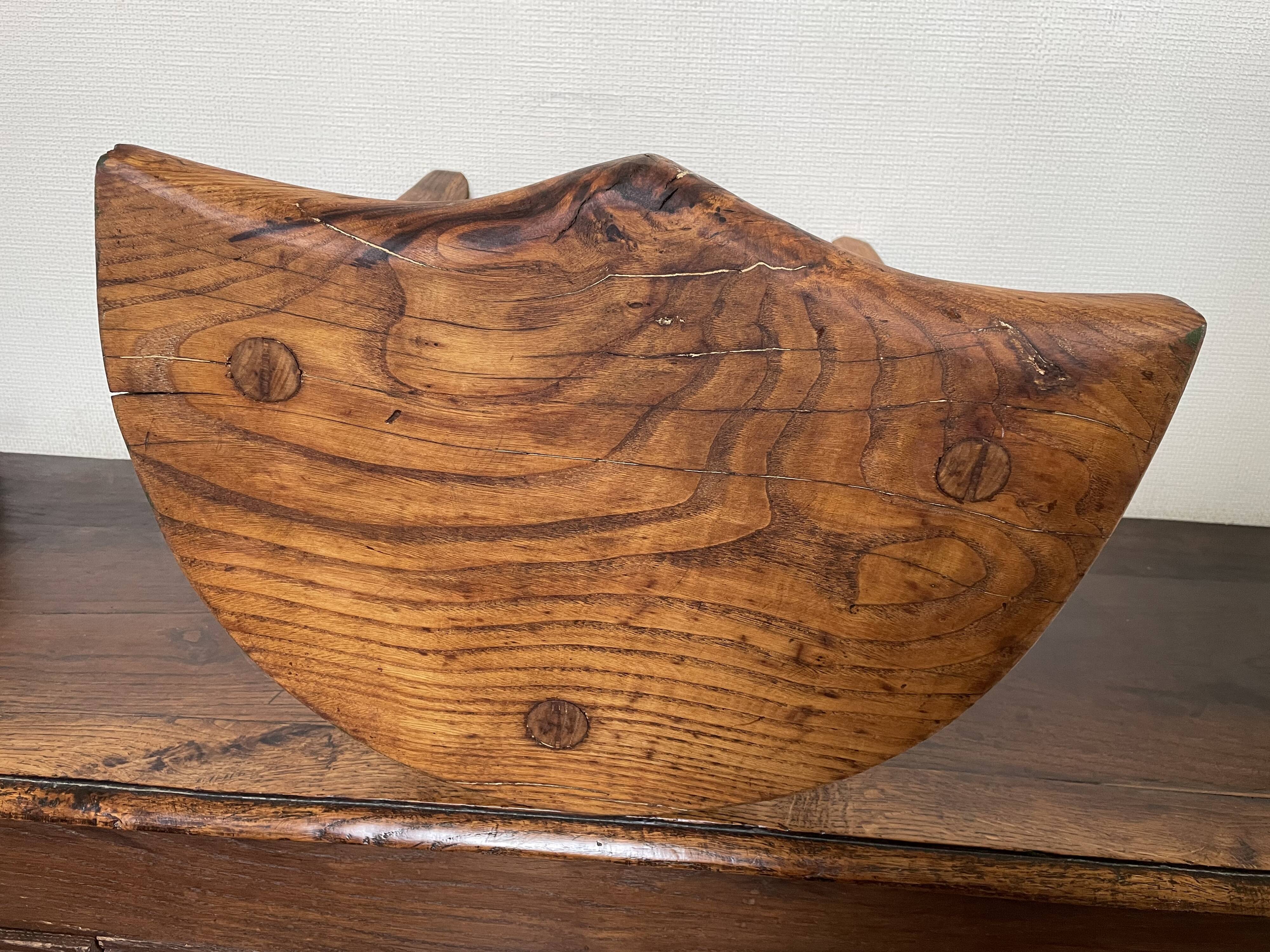 Tabouret tripode