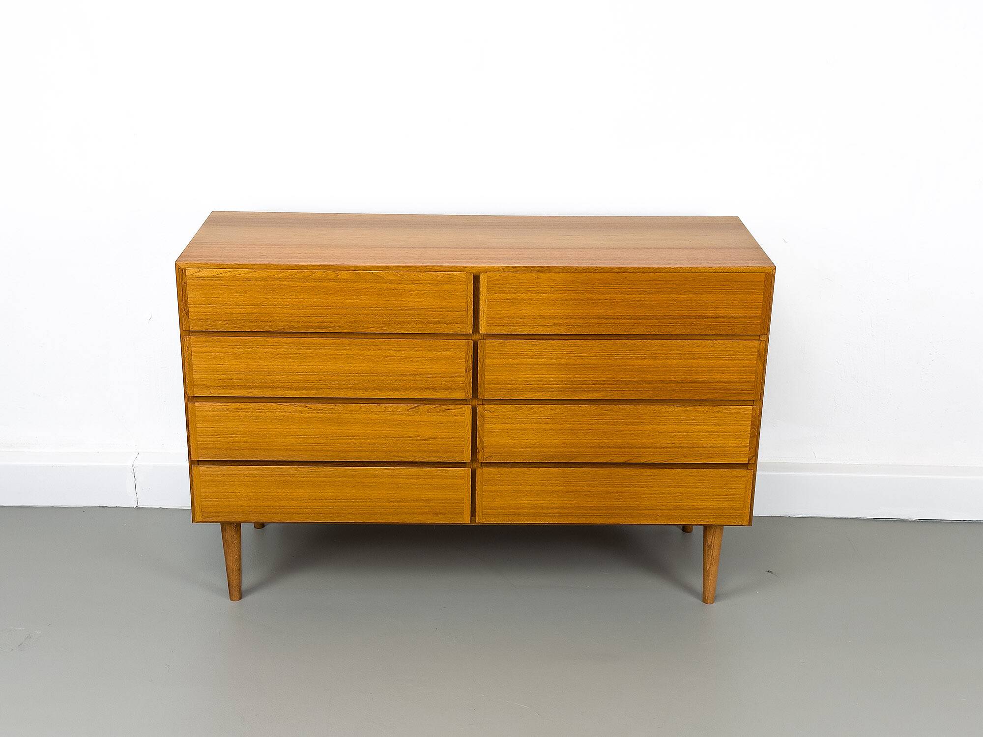 Commode danoise à 8 tiroirs en teck d'Omann Jun, 1970