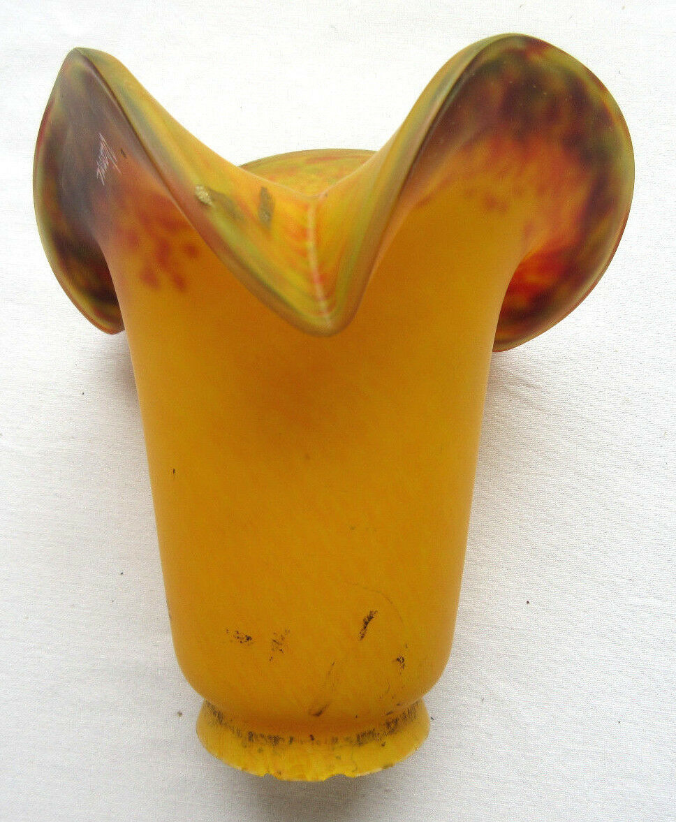 Tulip marmorean glass paste, two-tone, art deco, signed vianne, 2 available